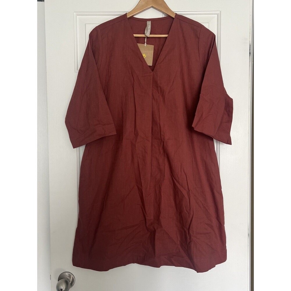 Mata Traders Dress Size Medium NWT Classic